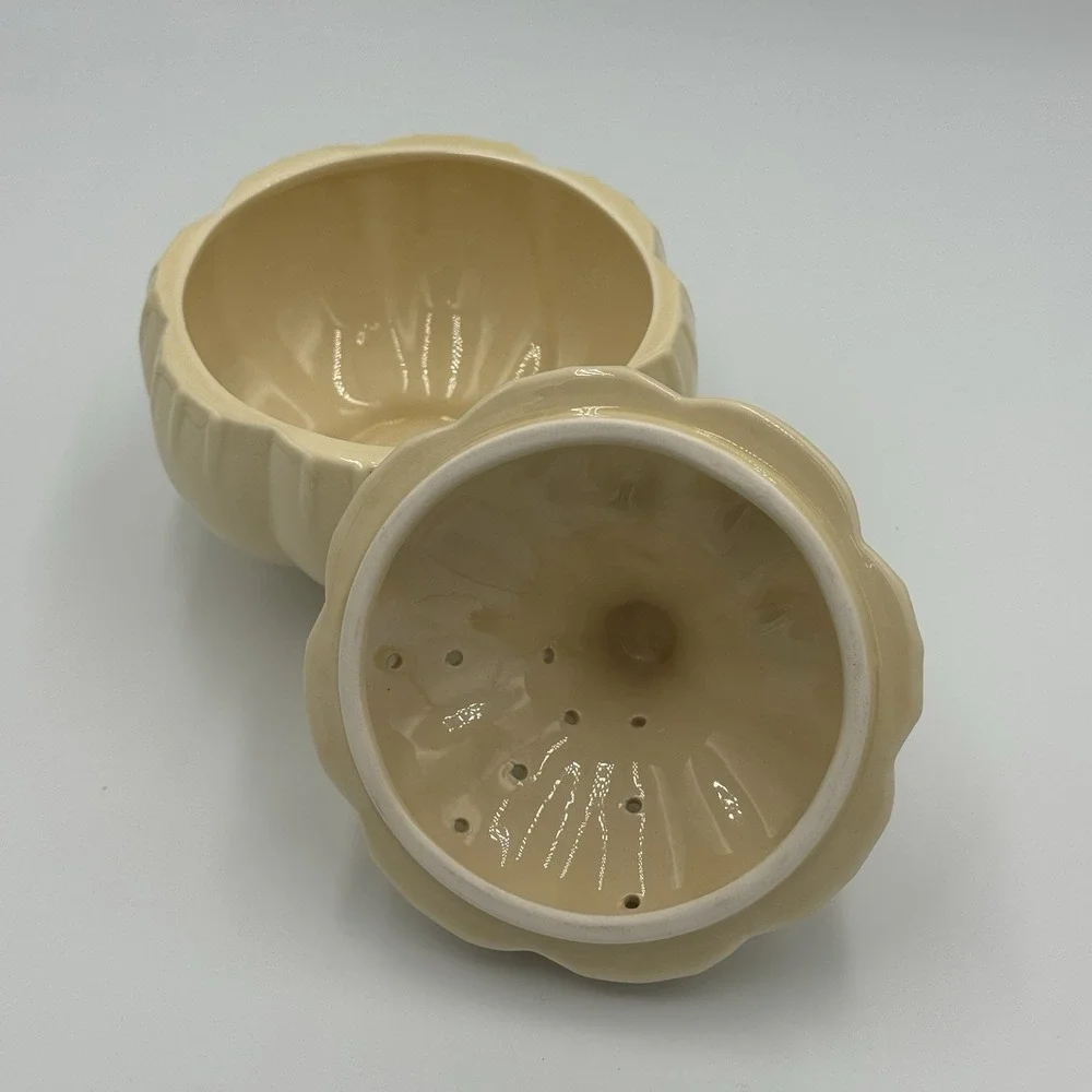 Vintage Ceramic Anthropomorphic Garlic Keeper Holder Jar‎